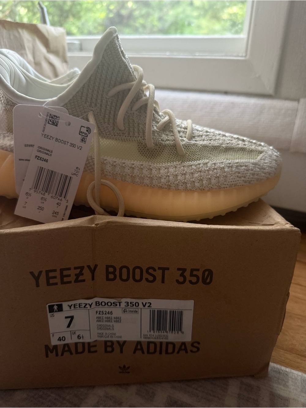Yeezy Boost 350 V2 Cream/Stone